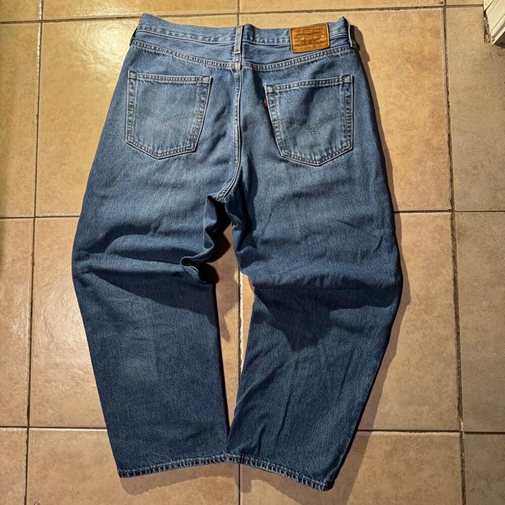 Y2k vintage levis denim jeans Size 32 in Womens